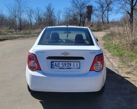 Белый Шевроле Авео, объемом двигателя 1.2 л и пробегом 250 тыс. км за 5300 $, фото 3 на Automoto.ua