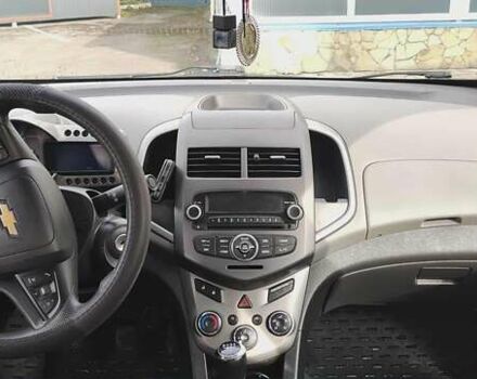 Белый Шевроле Авео, объемом двигателя 1.23 л и пробегом 175 тыс. км за 5500 $, фото 12 на Automoto.ua
