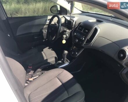Белый Шевроле Авео, объемом двигателя 1.6 л и пробегом 68 тыс. км за 7700 $, фото 6 на Automoto.ua