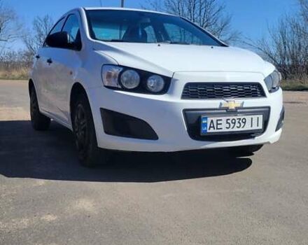 Белый Шевроле Авео, объемом двигателя 1.2 л и пробегом 250 тыс. км за 5300 $, фото 1 на Automoto.ua