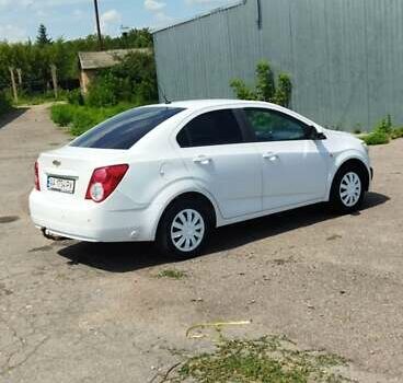 Белый Шевроле Авео, объемом двигателя 1.6 л и пробегом 173 тыс. км за 6000 $, фото 13 на Automoto.ua