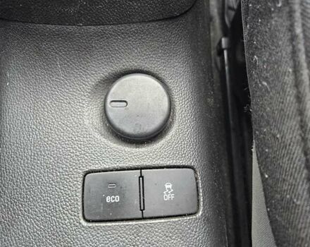 Белый Шевроле Авео, объемом двигателя 1.2 л и пробегом 270 тыс. км за 5000 $, фото 4 на Automoto.ua