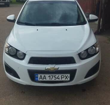 Белый Шевроле Авео, объемом двигателя 1.6 л и пробегом 173 тыс. км за 6000 $, фото 12 на Automoto.ua