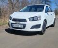 Белый Шевроле Авео, объемом двигателя 1.2 л и пробегом 250 тыс. км за 5300 $, фото 1 на Automoto.ua