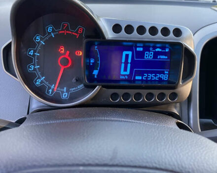 Белый Шевроле Авео, объемом двигателя 1.6 л и пробегом 235 тыс. км за 5399 $, фото 10 на Automoto.ua