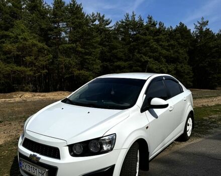 Белый Шевроле Авео, объемом двигателя 1.6 л и пробегом 161 тыс. км за 5600 $, фото 1 на Automoto.ua