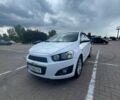 Белый Шевроле Авео, объемом двигателя 1.6 л и пробегом 167 тыс. км за 5500 $, фото 1 на Automoto.ua