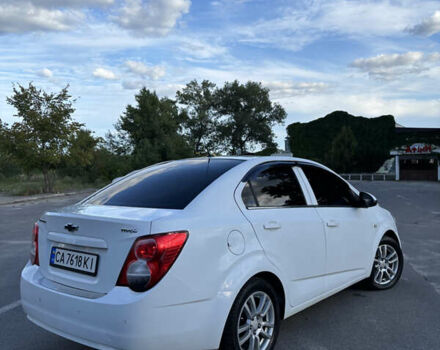 Белый Шевроле Авео, объемом двигателя 1.6 л и пробегом 235 тыс. км за 5399 $, фото 6 на Automoto.ua
