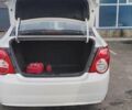 Белый Шевроле Авео, объемом двигателя 1.23 л и пробегом 175 тыс. км за 5500 $, фото 6 на Automoto.ua