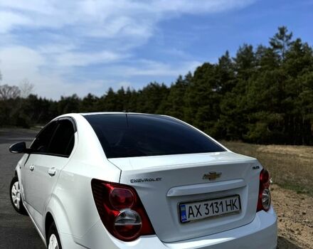 Белый Шевроле Авео, объемом двигателя 1.6 л и пробегом 161 тыс. км за 5600 $, фото 4 на Automoto.ua