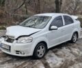 Білий Шевроле Авео, об'ємом двигуна 1.5 л та пробігом 200 тис. км за 1800 $, фото 1 на Automoto.ua
