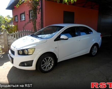Белый Шевроле Авео, объемом двигателя 1.4 л и пробегом 150 тыс. км за 5000 $, фото 3 на Automoto.ua