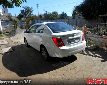 Белый Шевроле Авео, объемом двигателя 1.4 л и пробегом 150 тыс. км за 5000 $, фото 2 на Automoto.ua