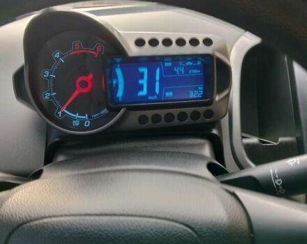 Белый Шевроле Авео, объемом двигателя 1.25 л и пробегом 215 тыс. км за 7000 $, фото 3 на Automoto.ua
