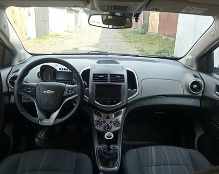 Білий Шевроле Авео, об'ємом двигуна 1.4 л та пробігом 176 тис. км за 6400 $, фото 12 на Automoto.ua
