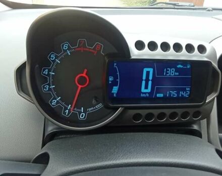 Білий Шевроле Авео, об'ємом двигуна 1.4 л та пробігом 176 тис. км за 6400 $, фото 9 на Automoto.ua