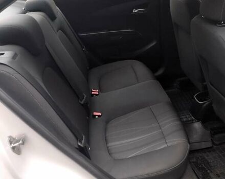 Білий Шевроле Авео, об'ємом двигуна 1.4 л та пробігом 180 тис. км за 6000 $, фото 1 на Automoto.ua