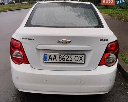 Білий Шевроле Авео, об'ємом двигуна 1.4 л та пробігом 180 тис. км за 6000 $, фото 3 на Automoto.ua