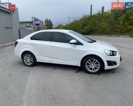 Шевроле Авео 2014 в Днепре (Днепропетровске) на Automoto.ua Белый Шевроле Авео, объемом двигателя 1.4 л и пробегом 125 тыс. км за 6500 $, фото 5 на Automoto.ua