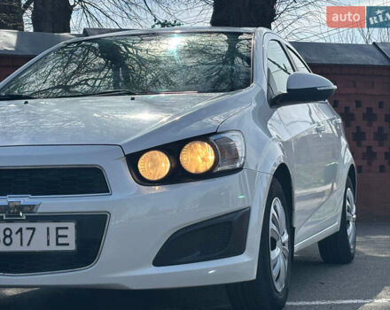 Білий Шевроле Авео, об'ємом двигуна 1.4 л та пробігом 180 тис. км за 5500 $, фото 1 на Automoto.ua