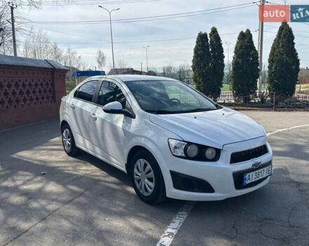 Білий Шевроле Авео, об'ємом двигуна 1.4 л та пробігом 180 тис. км за 5500 $, фото 8 на Automoto.ua