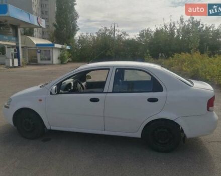 Білий Шевроле Авео, об'ємом двигуна 1.5 л та пробігом 200 тис. км за 2200 $, фото 1 на Automoto.ua