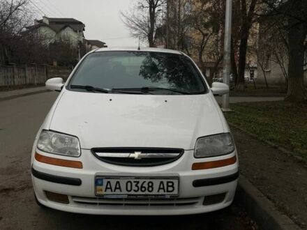 Білий Шевроле Авео, об'ємом двигуна 1.5 л та пробігом 148 тис. км за 2000 $, фото 1 на Automoto.ua