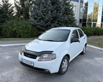 Белый Шевроле Авео, объемом двигателя 1.5 л и пробегом 300 тыс. км за 1299 $, фото 1 на Automoto.ua