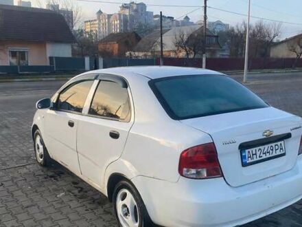 Белый Шевроле Авео, объемом двигателя 1.5 л и пробегом 500 тыс. км за 2300 $, фото 1 на Automoto.ua
