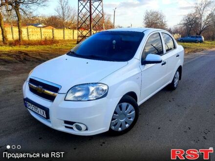 Білий Шевроле Авео, об'ємом двигуна 1.5 л та пробігом 130 тис. км за 3600 $, фото 1 на Automoto.ua