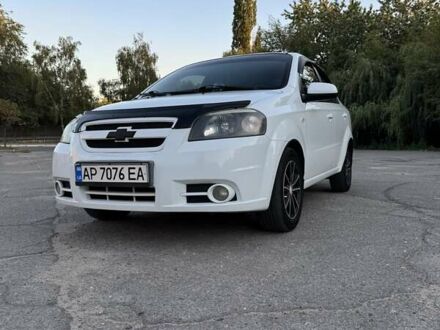 Белый Шевроле Авео, объемом двигателя 1.6 л и пробегом 227 тыс. км за 4250 $, фото 1 на Automoto.ua