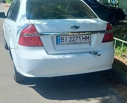 Белый Шевроле Авео, объемом двигателя 1.6 л и пробегом 270 тыс. км за 3000 $, фото 1 на Automoto.ua