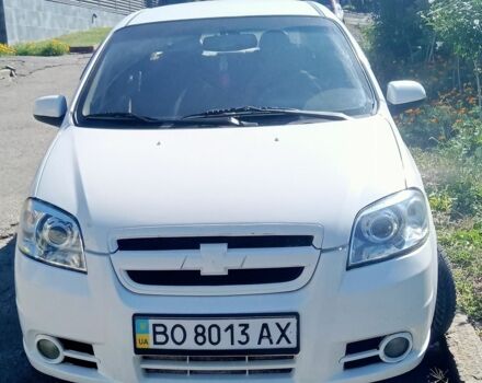 Белый Шевроле Авео, объемом двигателя 1.6 л и пробегом 290 тыс. км за 2800 $, фото 1 на Automoto.ua