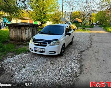 Белый Шевроле Авео, объемом двигателя 1.5 л и пробегом 360 тыс. км за 2900 $, фото 1 на Automoto.ua