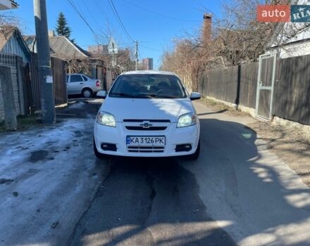 Белый Шевроле Авео, объемом двигателя 1.5 л и пробегом 250 тыс. км за 2100 $, фото 1 на Automoto.ua