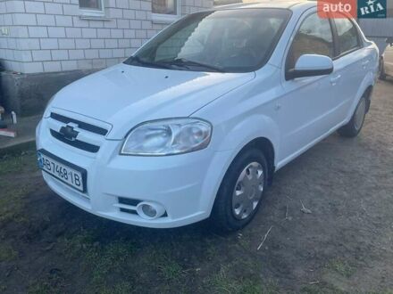 Белый Шевроле Авео, объемом двигателя 1.6 л и пробегом 208 тыс. км за 3500 $, фото 1 на Automoto.ua