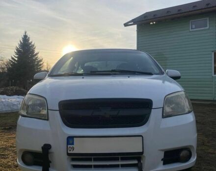 Белый Шевроле Авео, объемом двигателя 1.6 л и пробегом 380 тыс. км за 2900 $, фото 1 на Automoto.ua