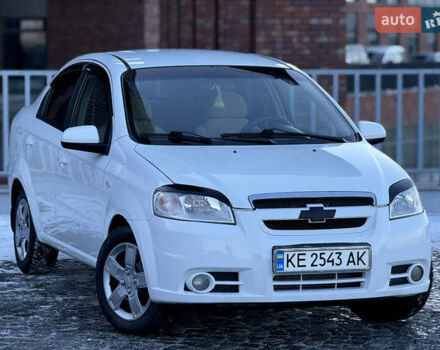 Белый Шевроле Авео, объемом двигателя 1.6 л и пробегом 205 тыс. км за 3950 $, фото 1 на Automoto.ua