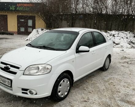 Белый Шевроле Авео, объемом двигателя 1.6 л и пробегом 211 тыс. км за 3600 $, фото 1 на Automoto.ua
