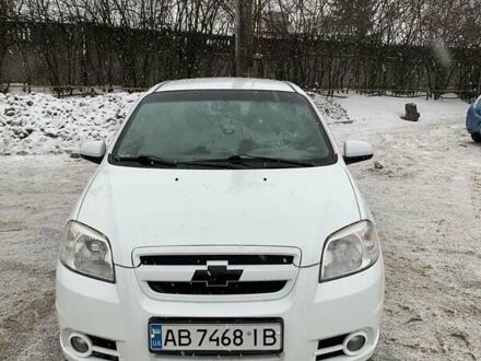 Белый Шевроле Авео, объемом двигателя 1.6 л и пробегом 211 тыс. км за 3600 $, фото 1 на Automoto.ua