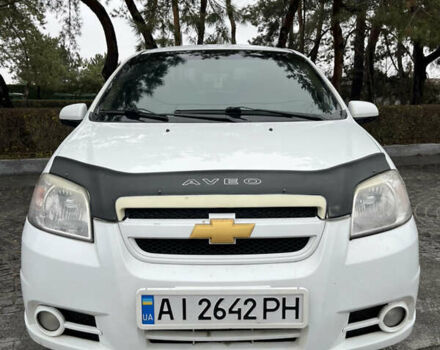 Белый Шевроле Авео, объемом двигателя 1.6 л и пробегом 270 тыс. км за 3800 $, фото 1 на Automoto.ua