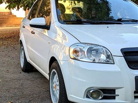 Шевроле Авео 2007 в Никополе на Automoto.ua Белый Шевроле Авео, объемом двигателя 1.5 л и пробегом 195 тыс. км за 3900 $, фото 1 на Automoto.ua