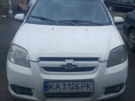 Белый Шевроле Авео, объемом двигателя 1.5 л и пробегом 200 тыс. км за 2850 $, фото 1 на Automoto.ua