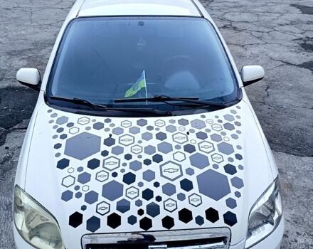 Белый Шевроле Авео, объемом двигателя 1.5 л и пробегом 333 тыс. км за 3200 $, фото 1 на Automoto.ua