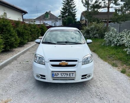 Белый Шевроле Авео, объемом двигателя 1.6 л и пробегом 229 тыс. км за 4300 $, фото 1 на Automoto.ua