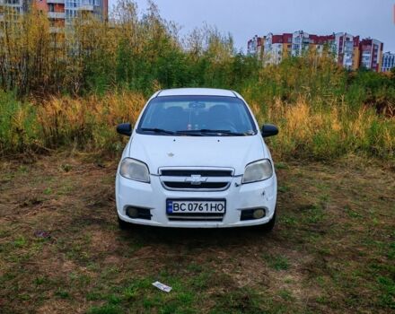Белый Шевроле Авео, объемом двигателя 1.5 л и пробегом 365 тыс. км за 1500 $, фото 1 на Automoto.ua