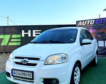 Белый Шевроле Авео, объемом двигателя 1.6 л и пробегом 306 тыс. км за 2700 $, фото 1 на Automoto.ua