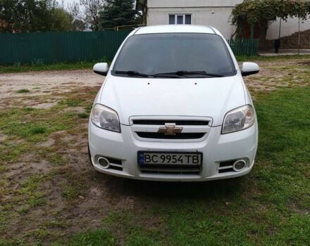 Белый Шевроле Авео, объемом двигателя 1.6 л и пробегом 182 тыс. км за 3300 $, фото 1 на Automoto.ua