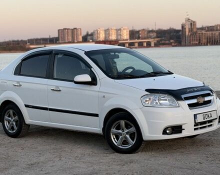 Белый Шевроле Авео, объемом двигателя 1.6 л и пробегом 185 тыс. км за 4500 $, фото 1 на Automoto.ua