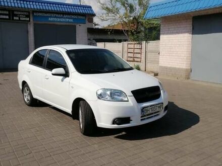 Шевроле Авео 2008 в Кривом Роге на Automoto.ua Белый Шевроле Авео, объемом двигателя 1.6 л и пробегом 400 тыс. км за 3900 $, фото 1 на Automoto.ua